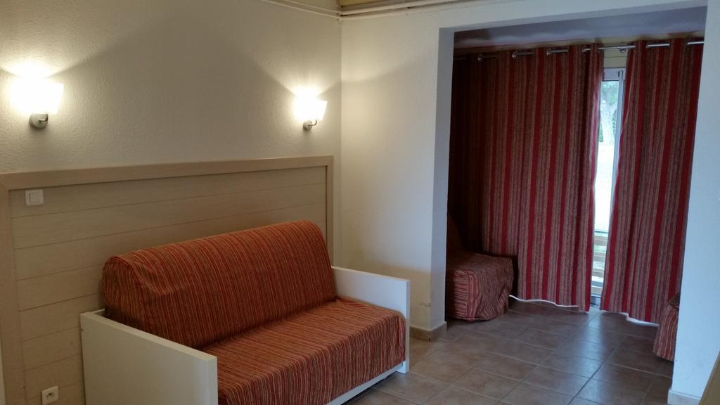 Goelia Le Mas Blanc Aparthotel เปรอลส์ ห้อง รูปภาพ